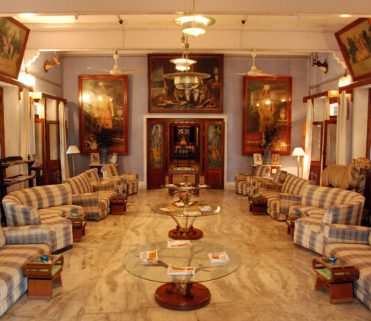 Karauli, el día que me convertí en un Maharajá en la India bhanwar vilas karauli india