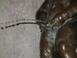 ¿ Por qué es tan famoso el Manneken Pis de Bruselas ?