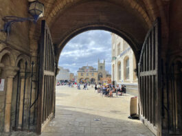 Peterborough, Inglaterra hermanada con Alcalá de Henares